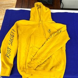 Riot Society / Yellow Hooded Sweatshirt / Small